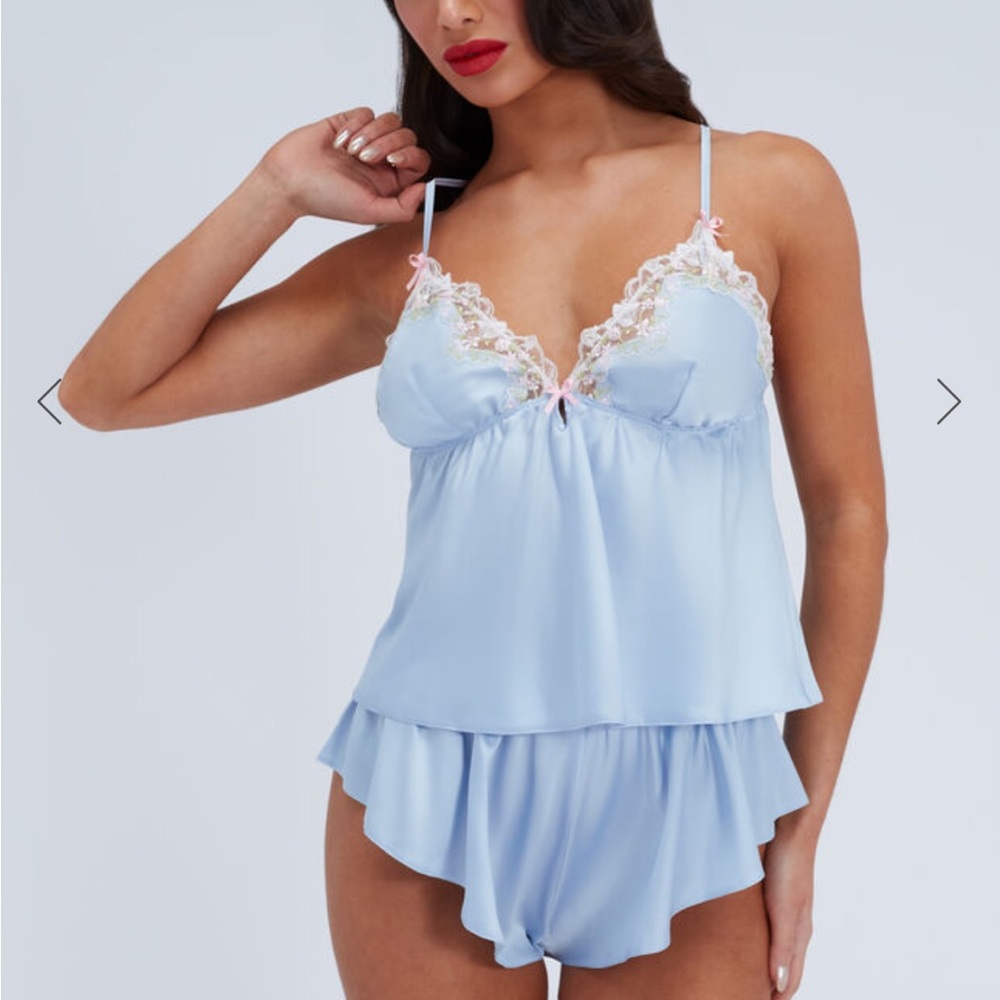 Chic Light Blue Lace Sleepwear Set